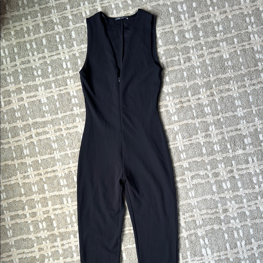 Zara Elegant Black Sleeveless Top